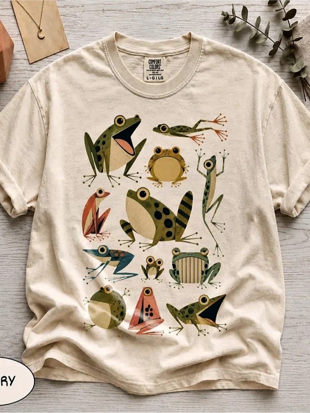 Comfort Colors Frog Print Short Sleeve Tee in Ivory l Like New